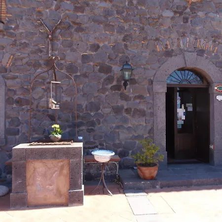 Le Cisterne Dell'etna Hotel