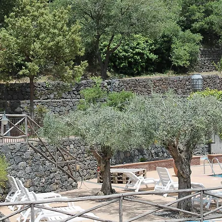 Le Cisterne Dell'etna Hotel 3*