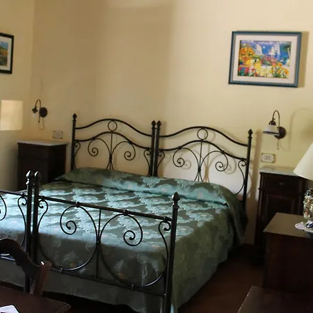 Le Cisterne Dell'etna Hotel 3*