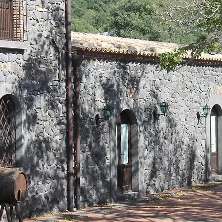 Hotel Le Cisterne Dell'etna 3*