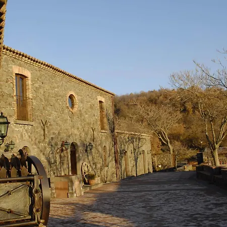 Hotel Le Cisterne Dell'etna