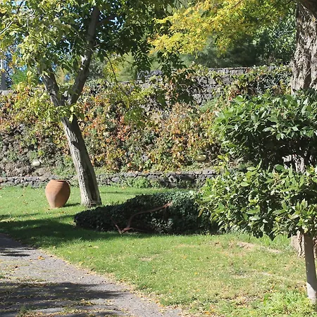Le Cisterne Dell'etna Hotel